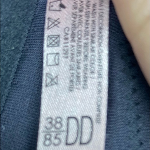 LVR NAVY  FLORAL Wireless, 38DD *P1079 - Picture 7 of 7